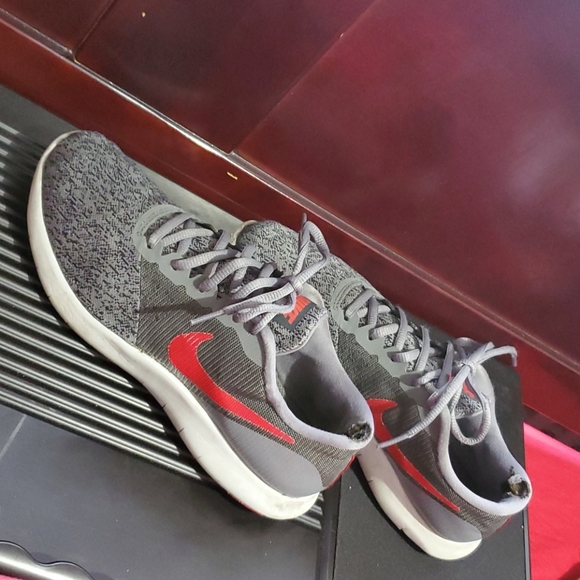 Nike Sneakers - Picture 4 of 7